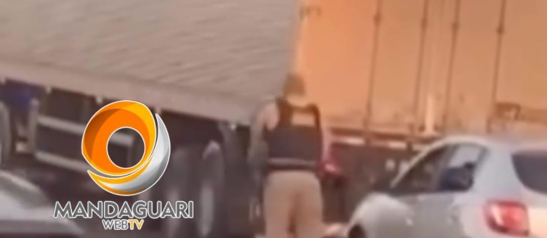 PM é investigado após vídeo mostrar agressão a caminhoneiro durante abordagem na BR-369