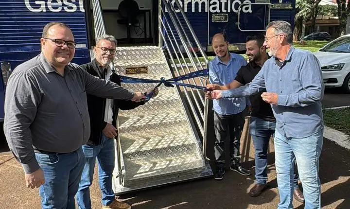 Mandaguari recebe quarta Carreta do Conhecimento com curso gratuito de informática
